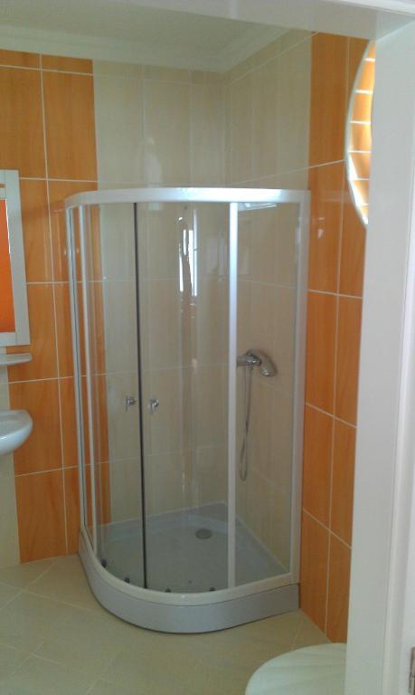 Alex'S Apartman & Panzio Hajduszoboszlo Ngoại thất bức ảnh